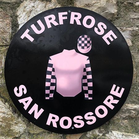 Turfrose Di San Rossore A Pisa By Zoom In Earth Extérieur photo